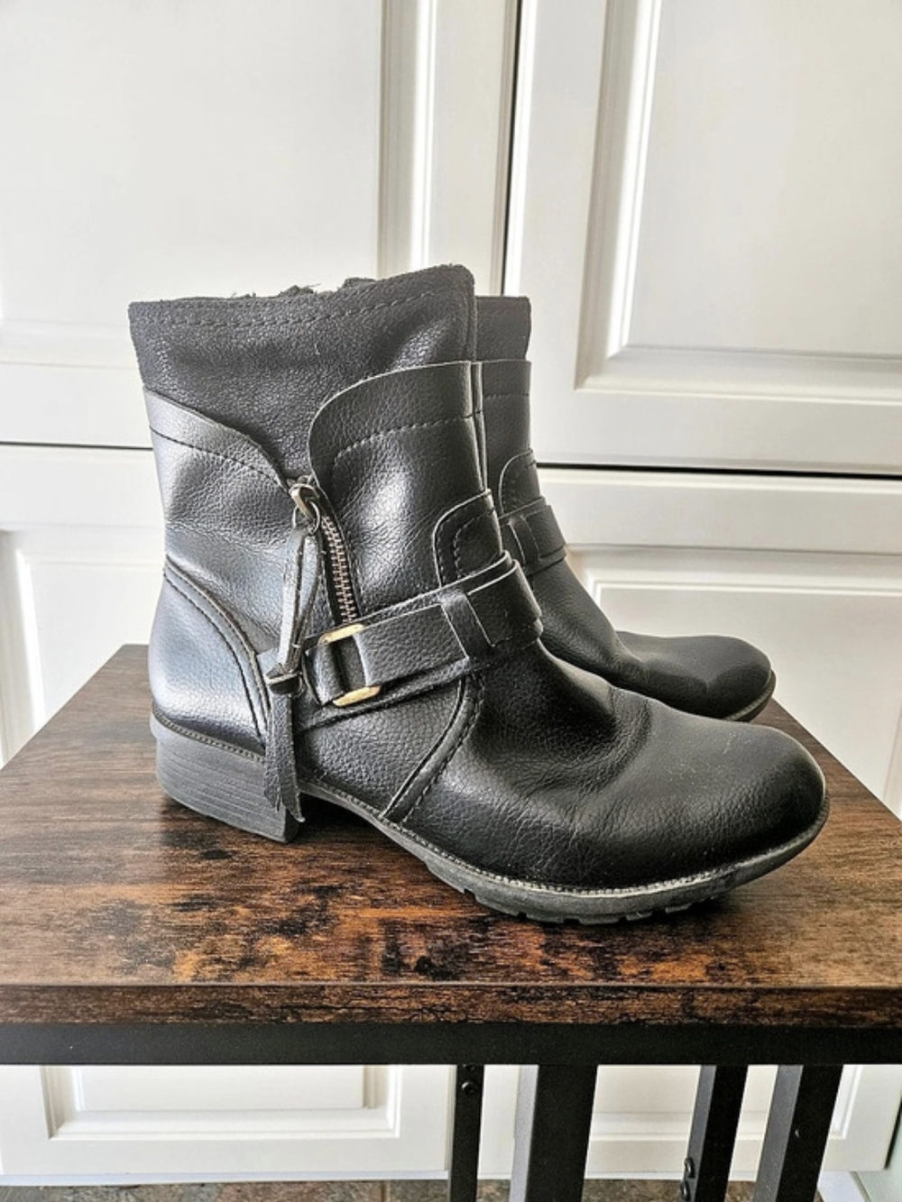 Clarks Riddle Avant Black Leather Buckle Ankle Boots Moto Biker Chic Punk Grunge